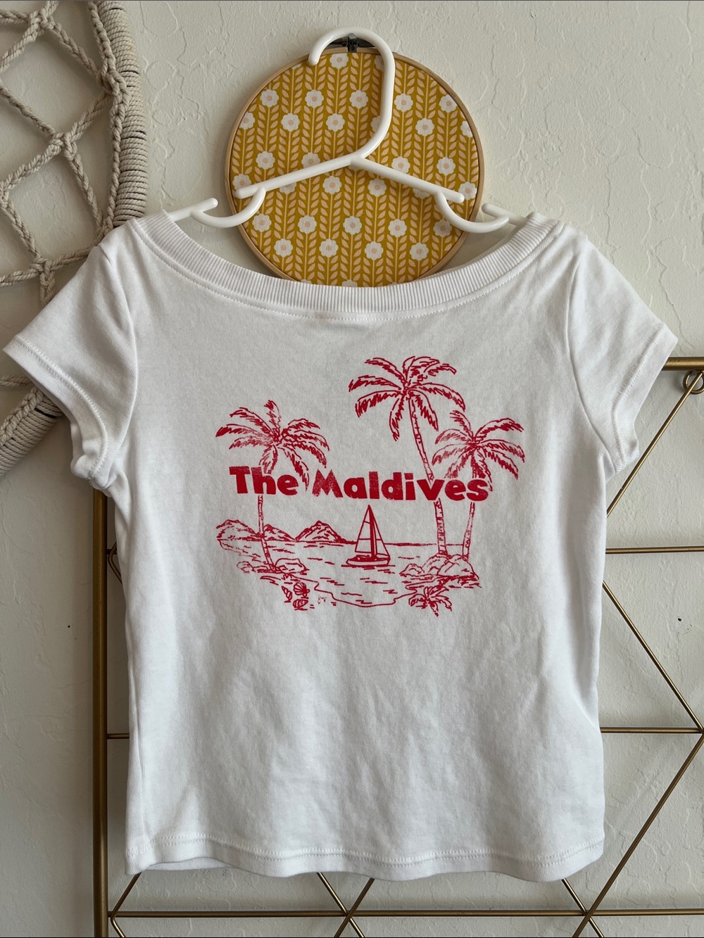 S (6/7) | Art Class The Maldives Boatneck Tee for Kids - White with Red Print